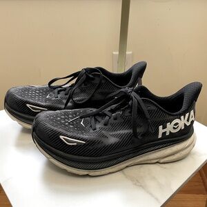 Hoka Clifton 9 Sneakers Running Shoe Women’s 8.5 WIDE 8.5D gently used